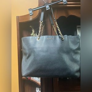 Like new Michael Kors, Black Purse. Extra Large